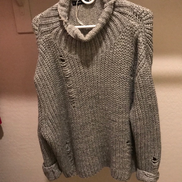 Zara Tops - Zara Oversized Sweater